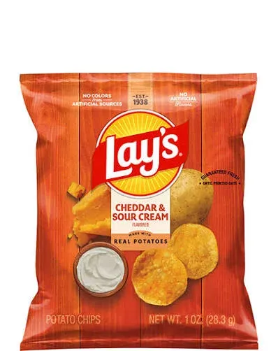 Potato Chips Lays Cheedar & sour cream (28.3g)